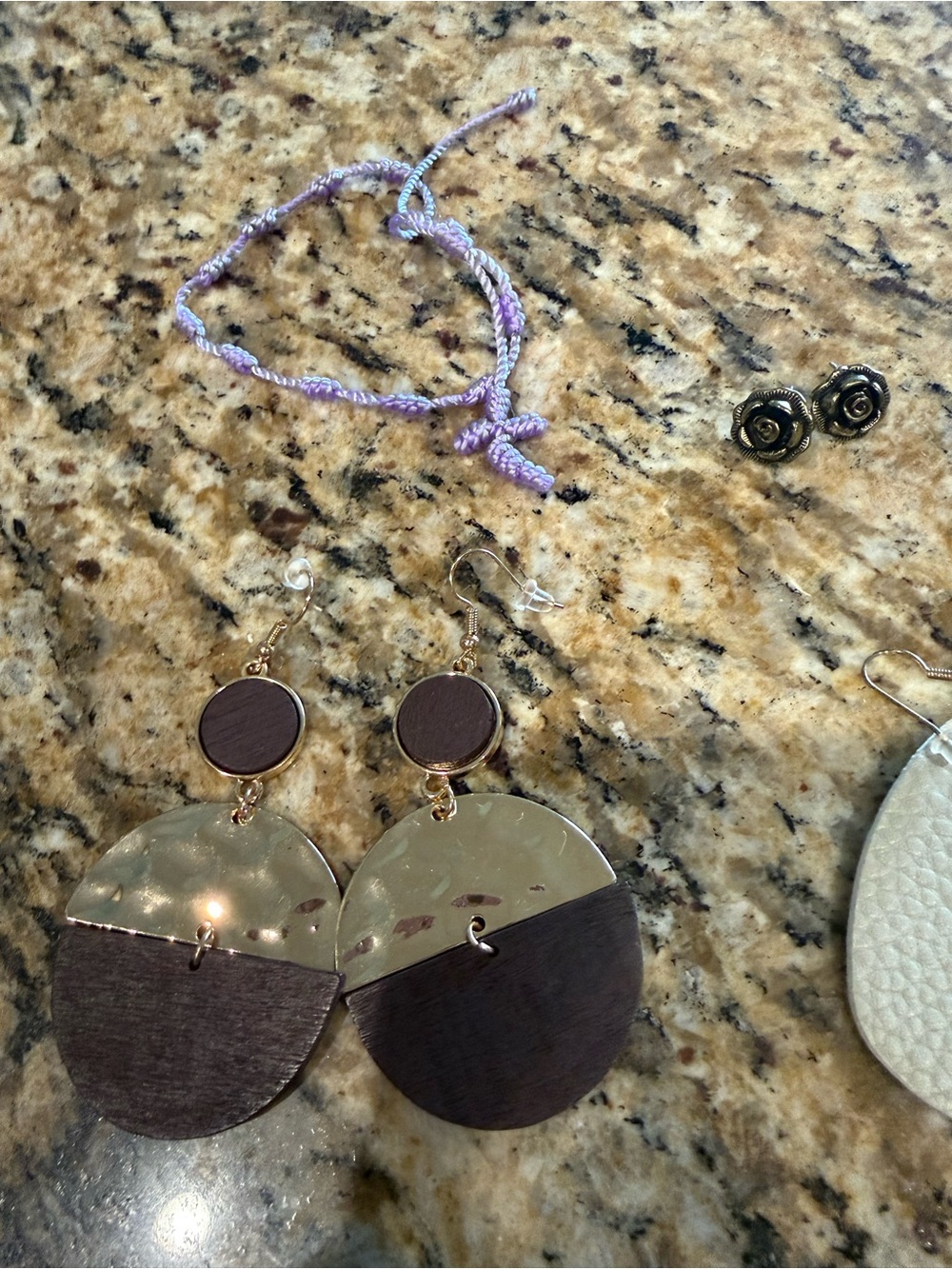 Jewelry bundle - Picture 2 of 4